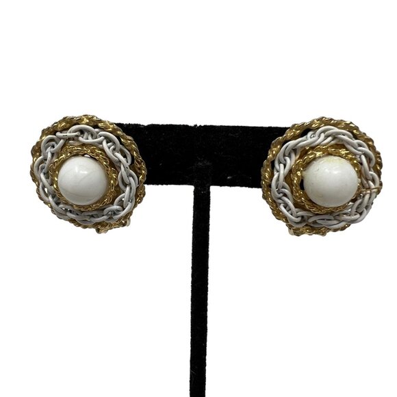 Vintage Clip On Earrings Gold Tone Rope‎ Wrap White Beads and Chain Button - Picture 9 of 9